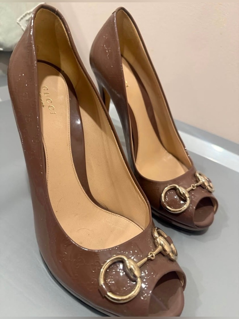 Gucci Brown Patent Leather Peep-Toe Pumps with Gold Horsebit